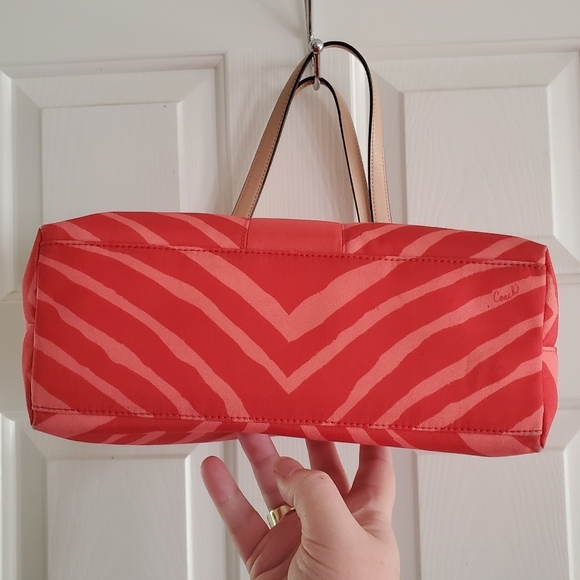 Coach Womens F23283 Orange Tan Canvas Zebra Print Leather Trim Tote Handbag - Picture 3 of 16